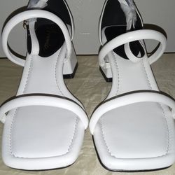 Brand New White Sandal Open Toe Size 8 Ankle Buckle