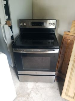 Super Nice GE Stove