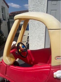 Toy car