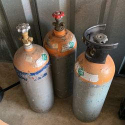 Tanks , Carbon Dioxide See Pics