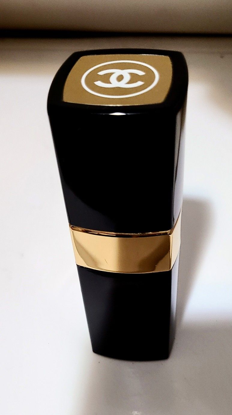 New CHANEL No. 5 Eau de Parfum Spray