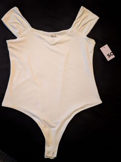 Lot of 2 SO XL Cap sleeve body contour bodysuits black & white
