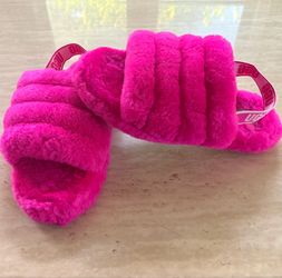 UGG Woman’s Fluff Yeah Slide Hot Pink
