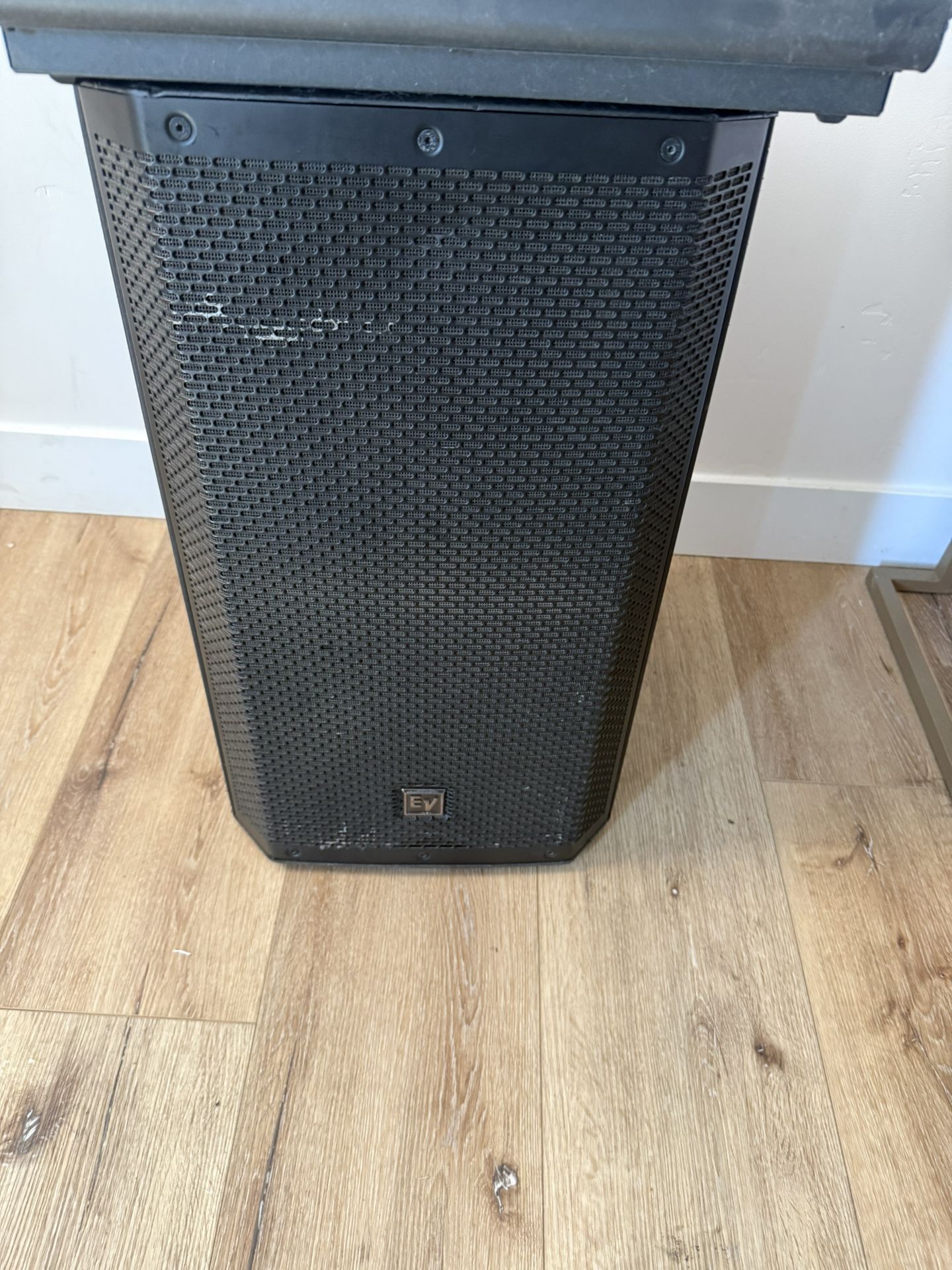 EV 12P Speaker And Mixer
