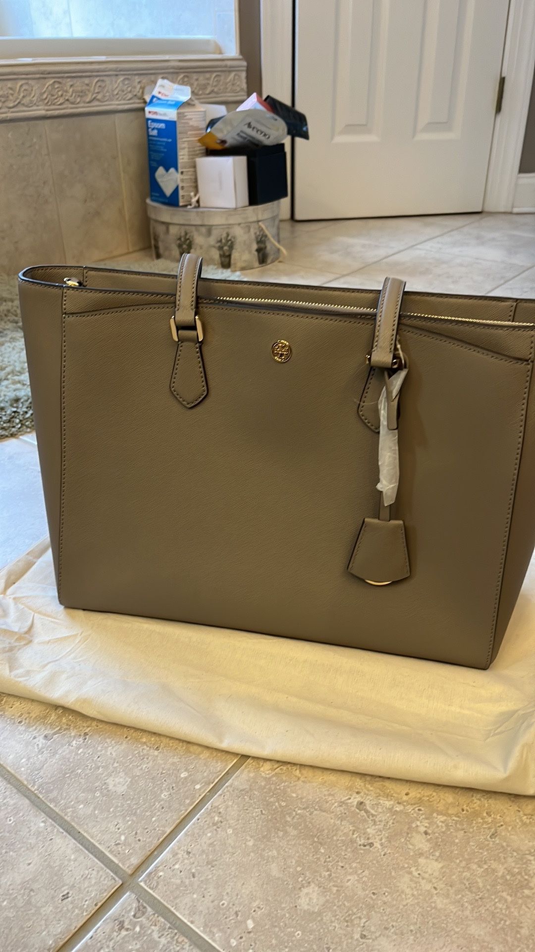 Tory Burch Robinson Large Tote NWT