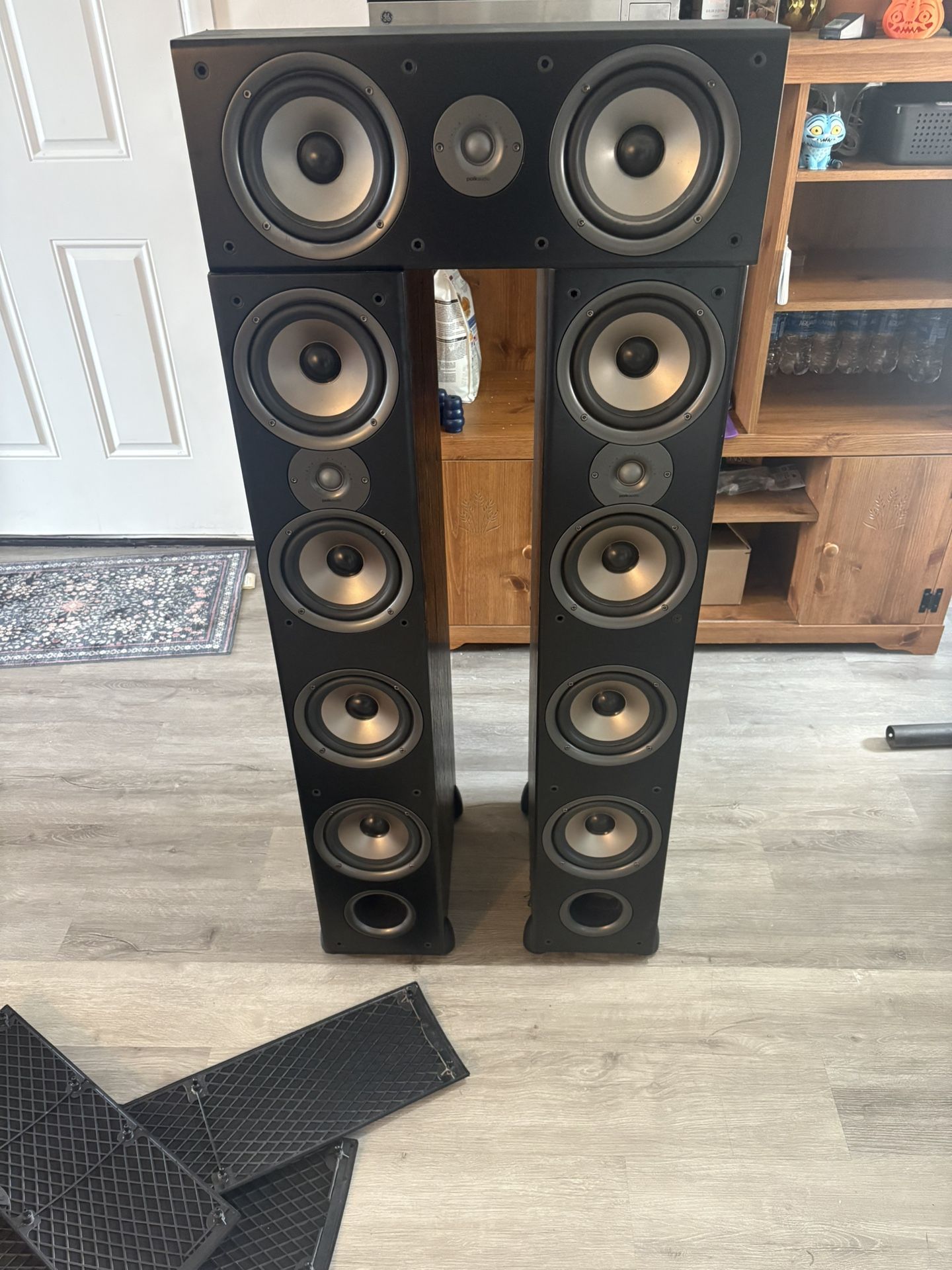 polk audio monitor 70 series ii and a polk monitor cs2 series ii