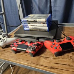 Ps4 console and controllers