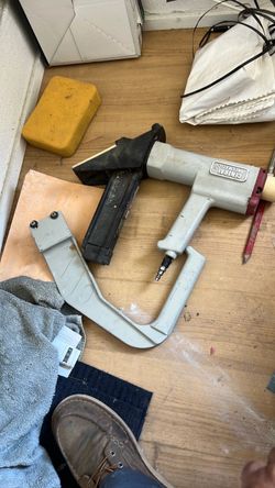 Central Pneumatic Flooring Staple Nailer