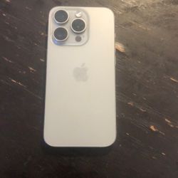 IPHONE 15 Pro 