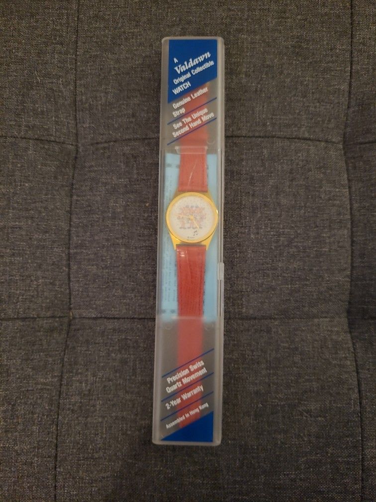 Valdawn Original Collectable Holiday Caroling Reindeer Watch