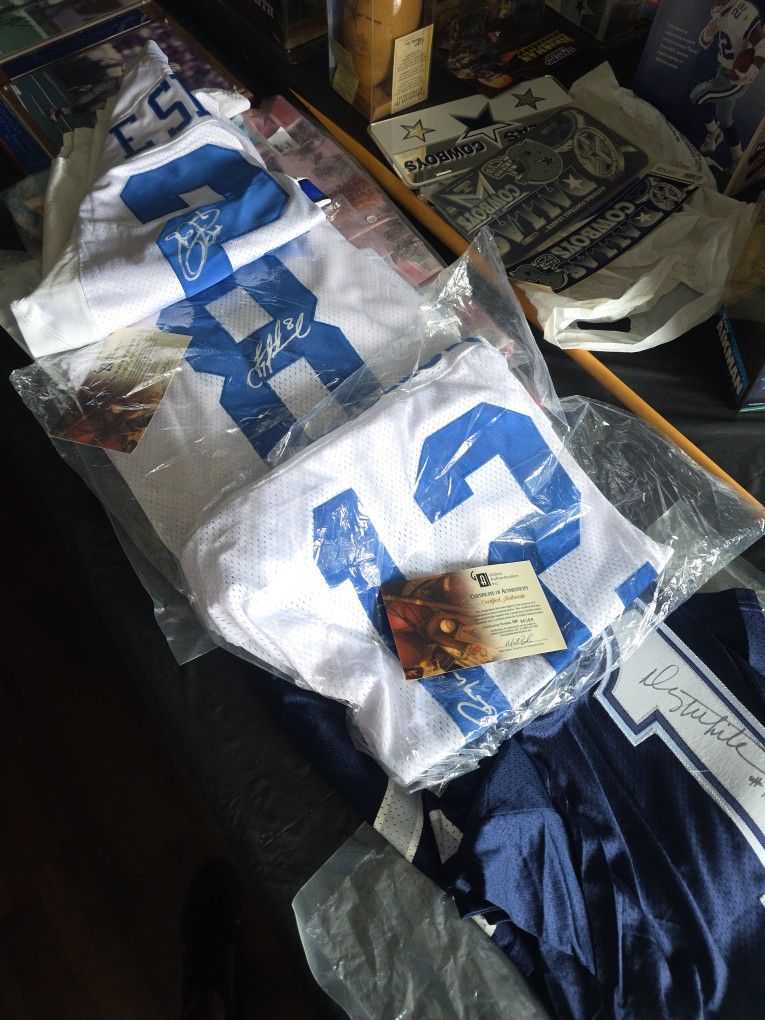 DALLAS COWBOYS AUTOGRAPHED JERSEY