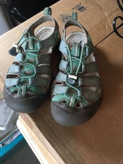 Women’s Keen Sandals 6.5