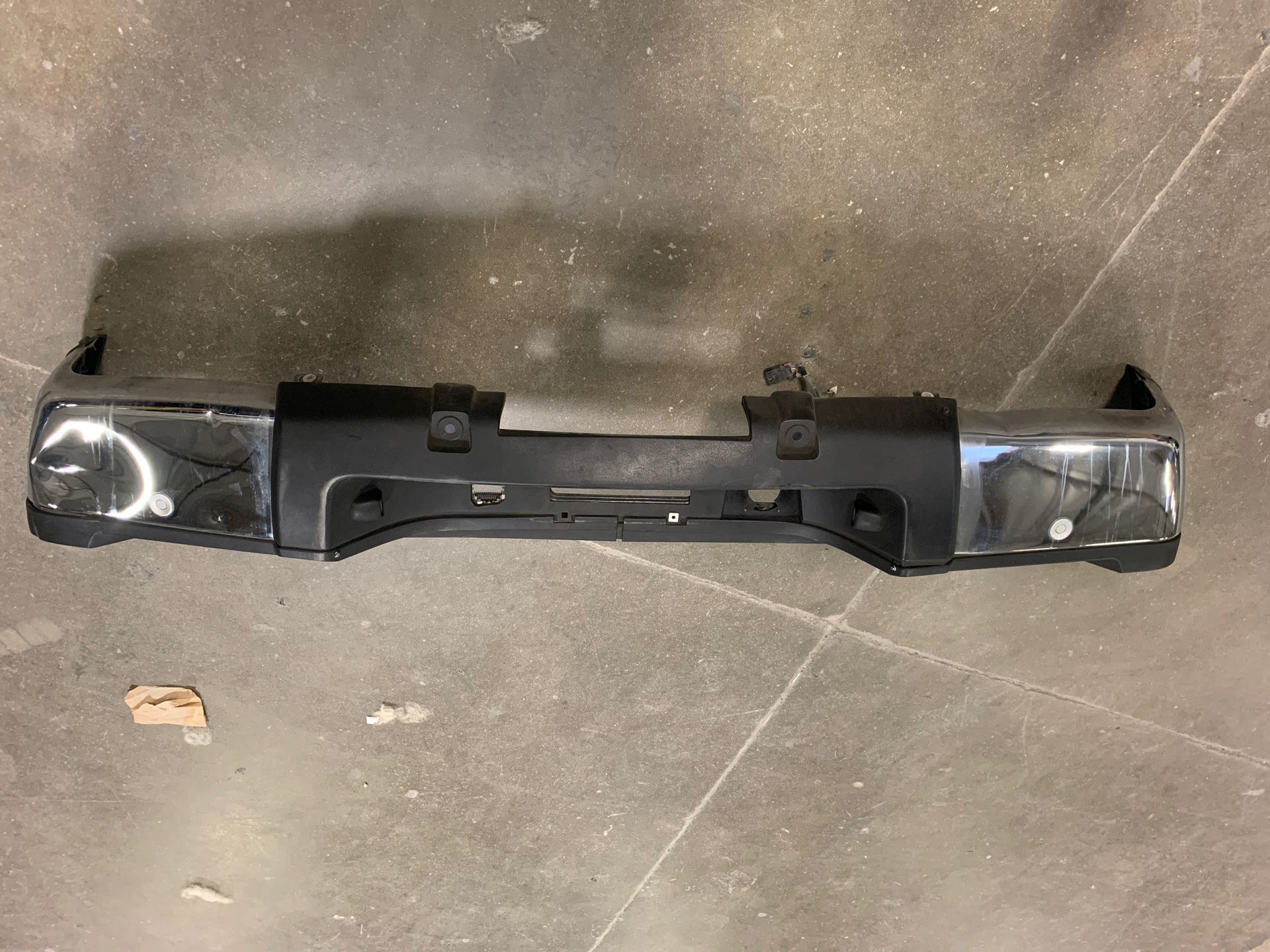 2009 Chevy Silverado 2500 rear bumper assembly