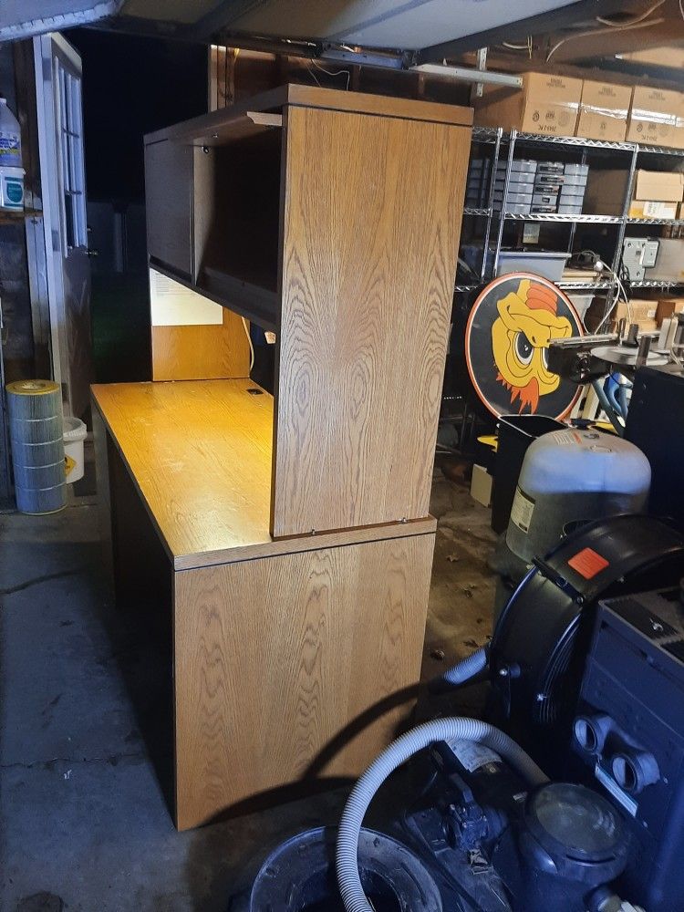 Desk With Uper Cabinet With Light