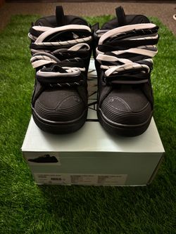 Lavin Black High-Top Sneakers with White Laces
