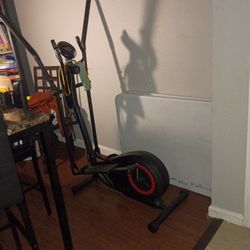 Workout Equipment/Elliptical 