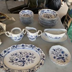 Vintage Blue Onion Sone China, Japan