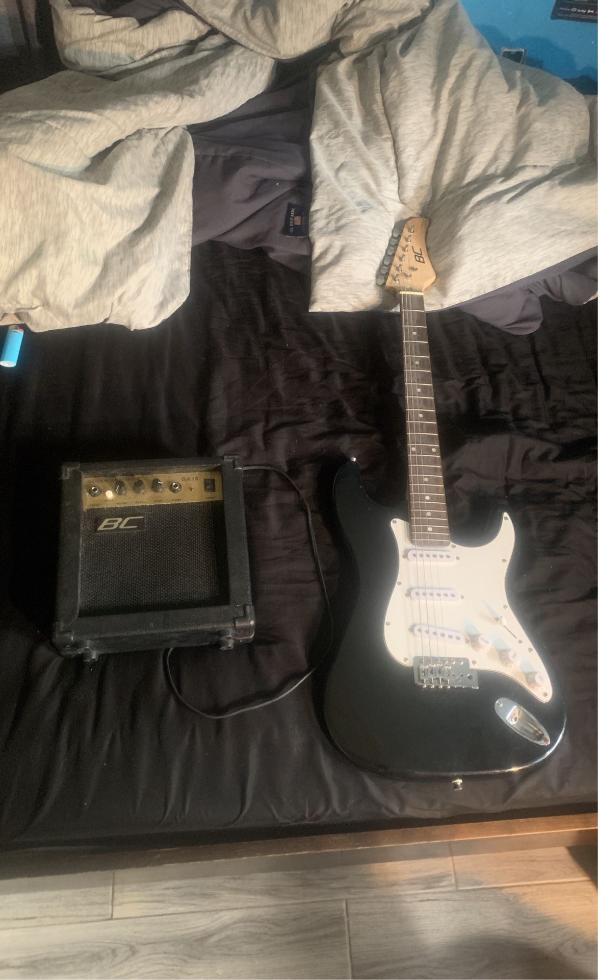 Electric Guitar Everything Works
