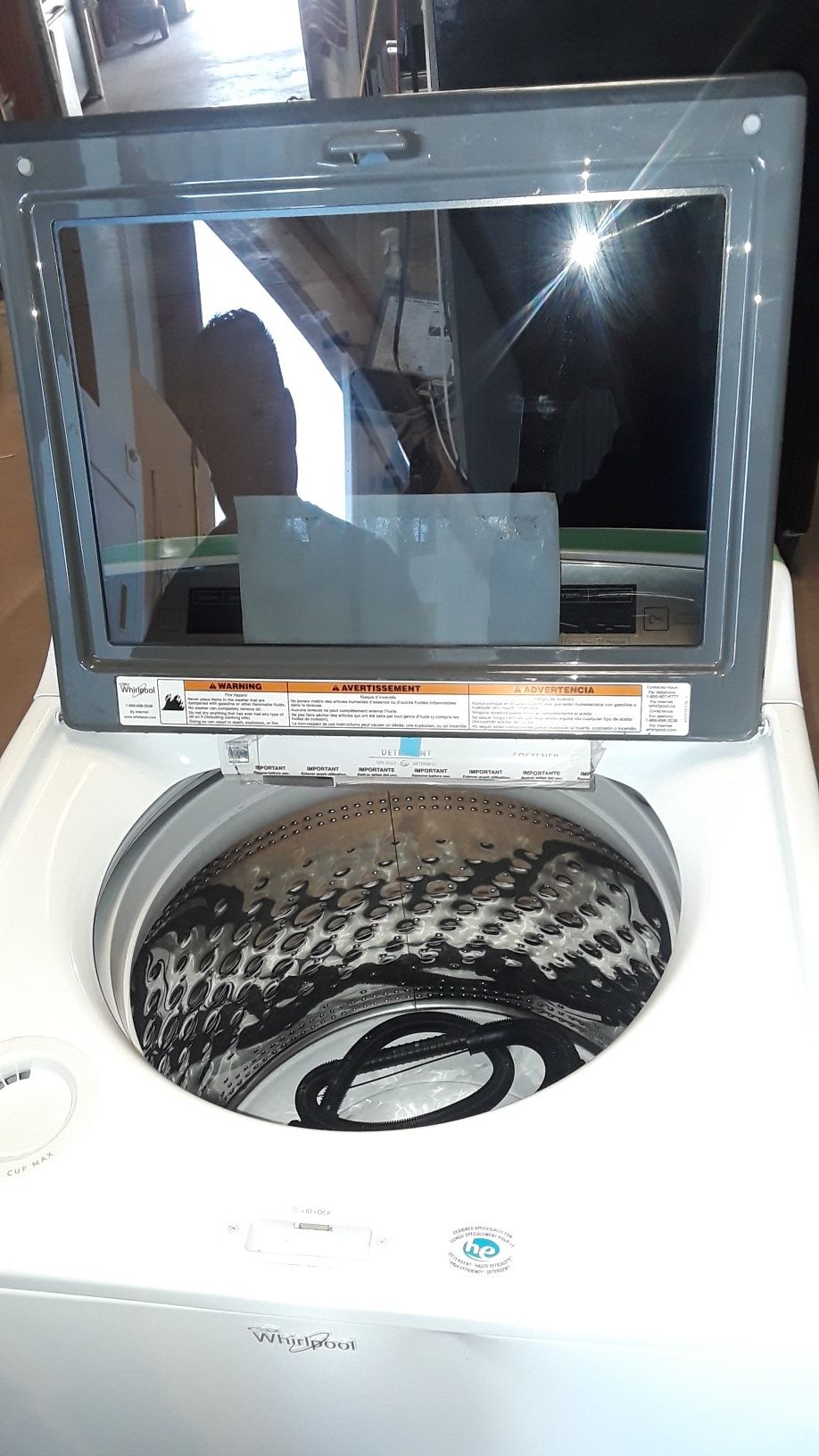 Whirlpool washer New scratch and dent