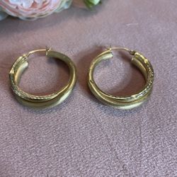 14kt Yellow Gold 1½in  Hoops 