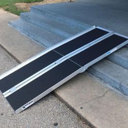 7FT, Anti-Slip Aluminum Folding Portable Ramp, Wheelchair Ramps for Home, Weight Capacity Up to 600 LBS,