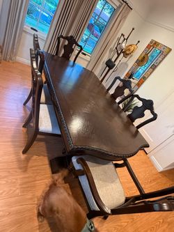 Beautiful wood dining set  ( almost brand new)
