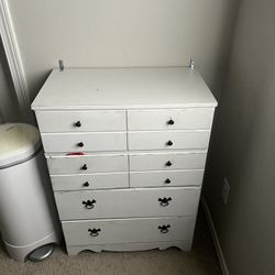 Dresser/Drawer/Cabinet