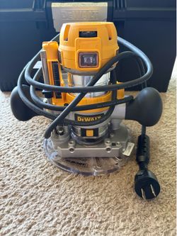 Dewalt Router DWP611PK with MilesCraft SignPro and Extras