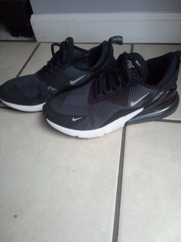 Nike Shoes Size 7y