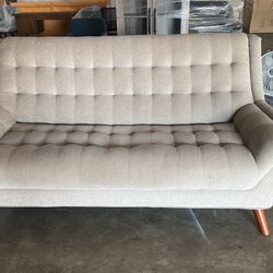 Cach Sofa