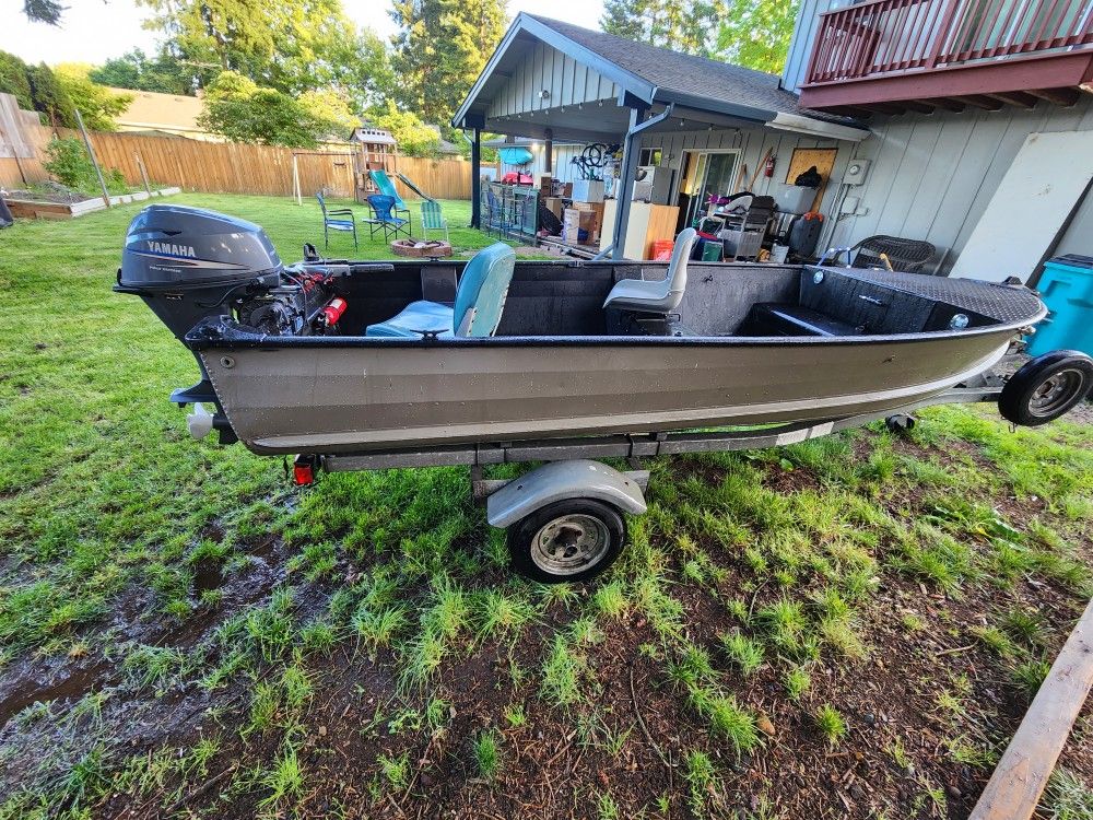 14 Foot Searay And 06 Yamaha 15hp Motor With Electric Start