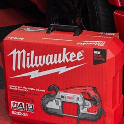 Brand New MILWAUKEE 11 Amp Deep Cut Band Saw with Hard Case