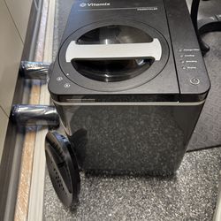 Like New with new bucket, Vitamix FoodCycler FC-50