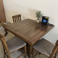 Steinhafels Dining Table