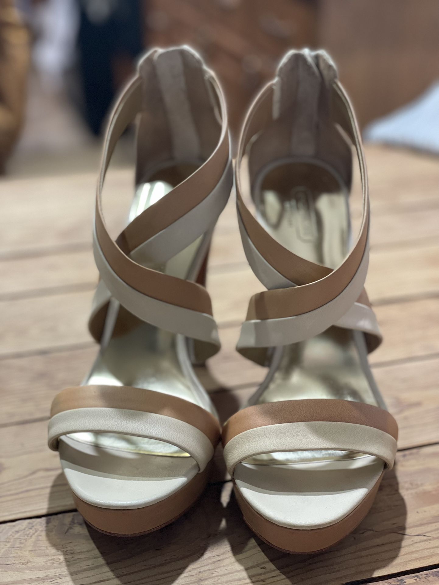 Coach Brynn Veg Leather Camel Parchment Sandals Size 9.5 (M)