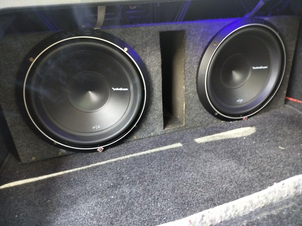 12" Rockford Fosgate P2 series *Amp Included