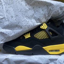 Jordan 4 Thunder  11.5 12 13