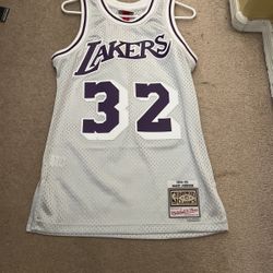 Magic Johnson Jersey 
