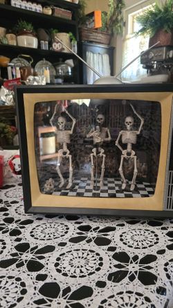 Halloween Skeleton TV Animated