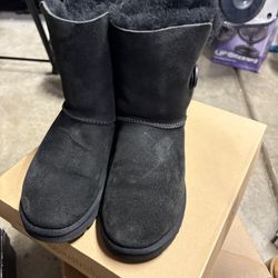 Ugg Bailey Button