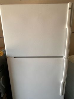 GE (General Electric) brand refrigerator
