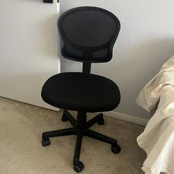 Basic Black Office Chair 