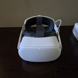 Meta Quest VR Headset w/controllers