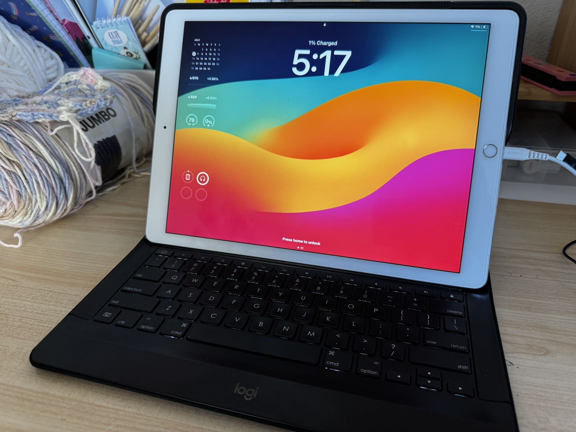 iPad Pro 12.9” Flawless Condition + Logitech Keyboard Case Dock