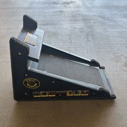 PIVIT LADDER TOOL IN GOOD CONDITION!!