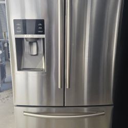 Samsung Stainless Counter Depth 3-door French Door Refrigerator 