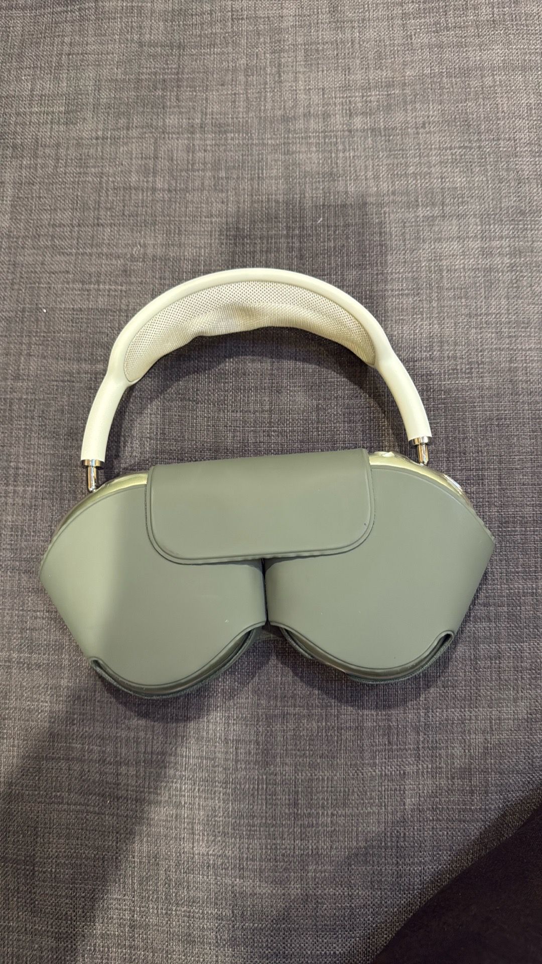 AirPod max TRADE