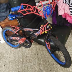 Kids (4yr To 6yr) Spiderman Bike 