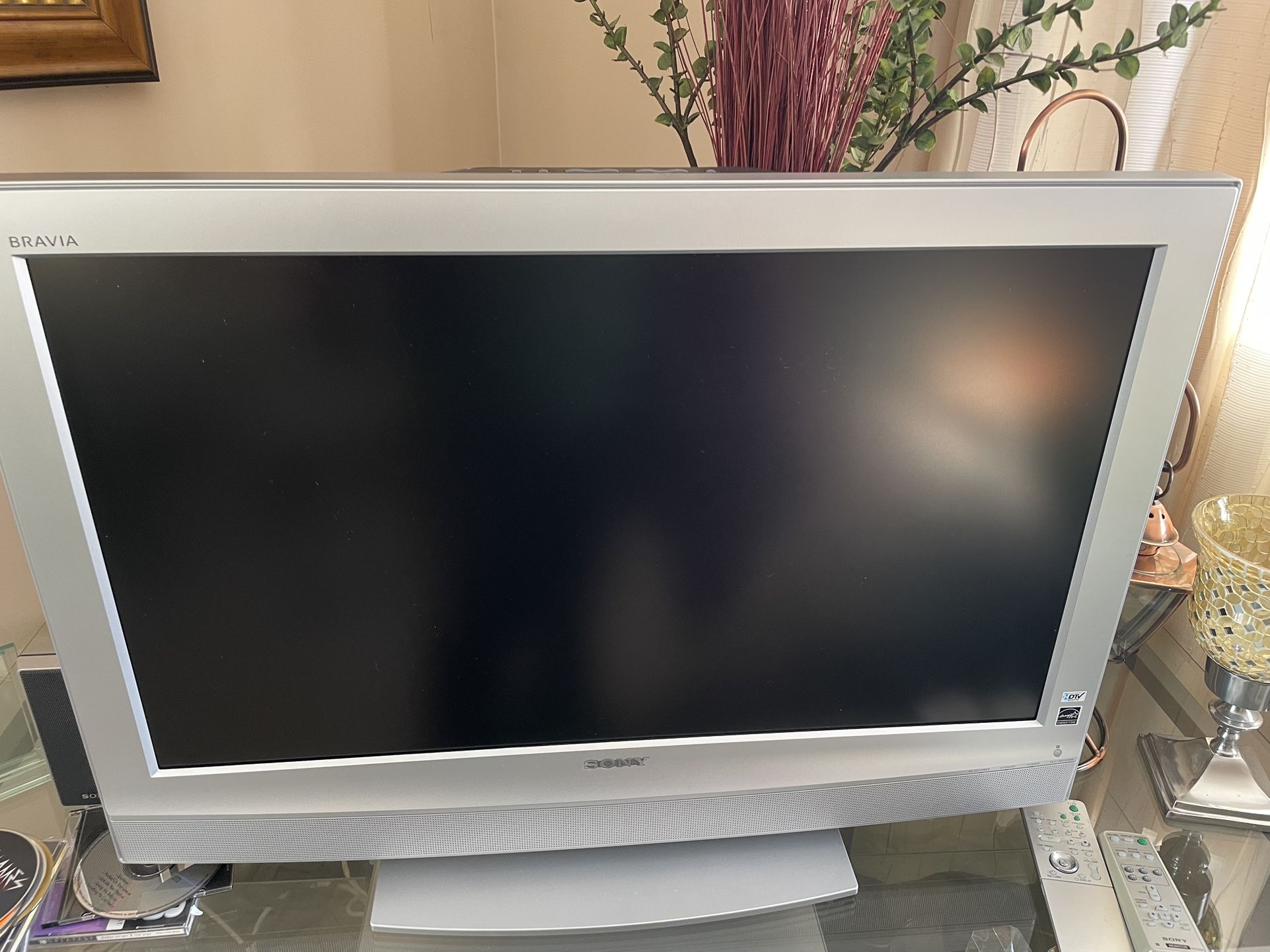 Sony Bravia LCD HDTV 50 Inch