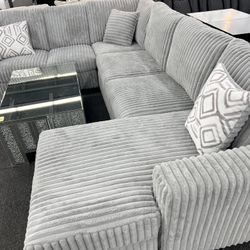 Stunning Stylish Cozy Sectional!
